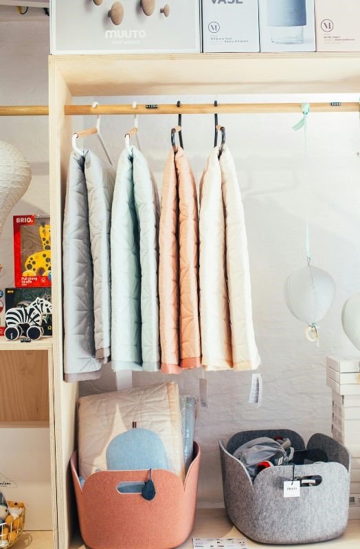 Cajas organizadoras de tela para clóset ordenado