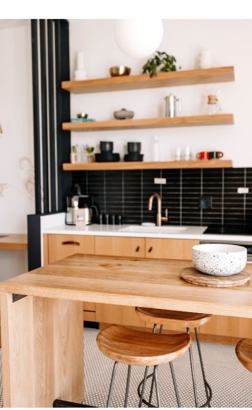 Mantener superficies despejadas para reducir el desorden visual